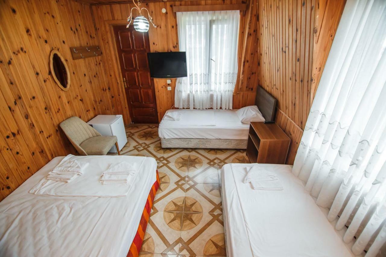 Guest House Nia Гоніо Екстер'єр фото